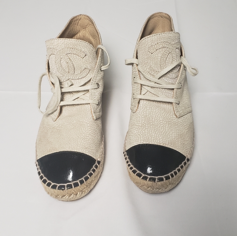 Chanel Embossed high top Espadrille - Picture 2 of 9
